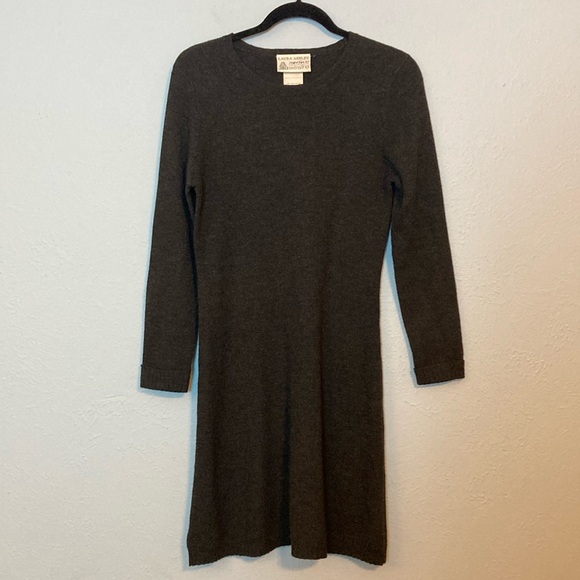 Laura Ashley Womens Sz M Extrafine Merino Wool Black Grey Charcoal Sweater Dress - Picture 1 of 12